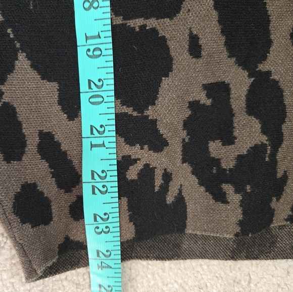 JOSEPH RIBKOFF Animal Print Boxy Top/ Pocho. brown/Olive And Black. Size Small - Picture 12 of 12